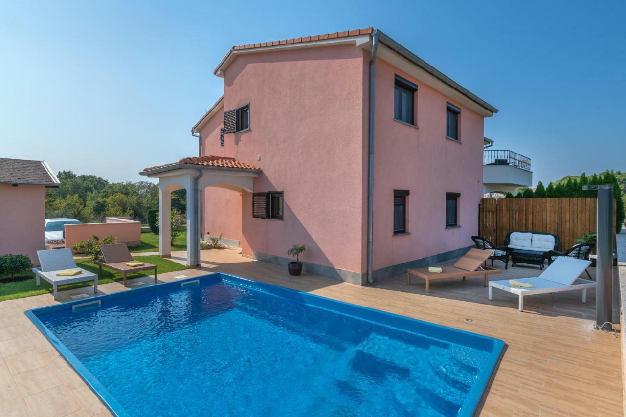 Ferienhaus Mary Ližnjan Esterno foto